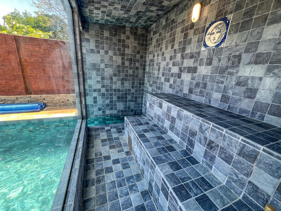 Sauna, Steam room