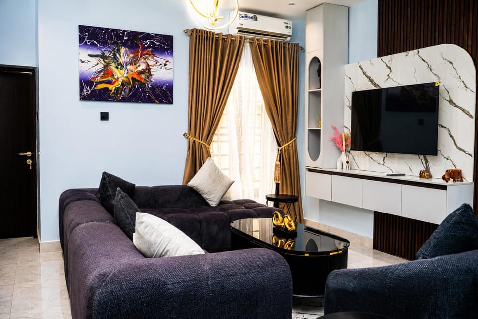 Communal lounge/ TV room, TV and multimedia, Seating area, Evening entertainment