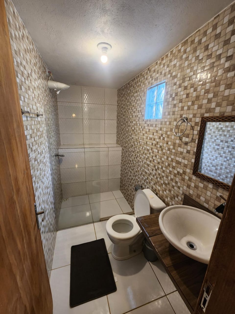 Shower, Toilet, Bathroom
