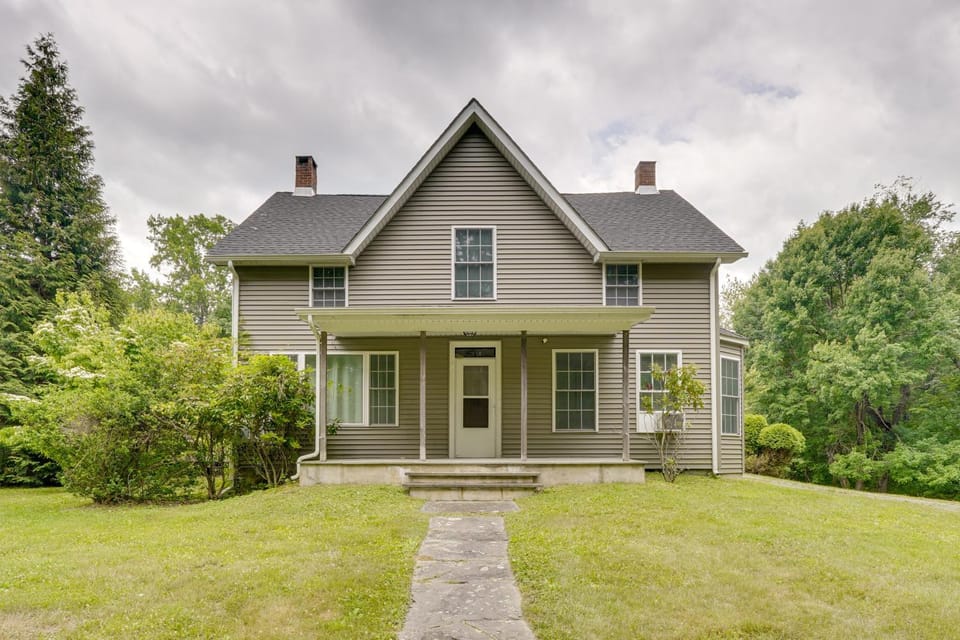 7 Mi to The Walkway: Hudson Valley Adventure Base House in Hudson Valley