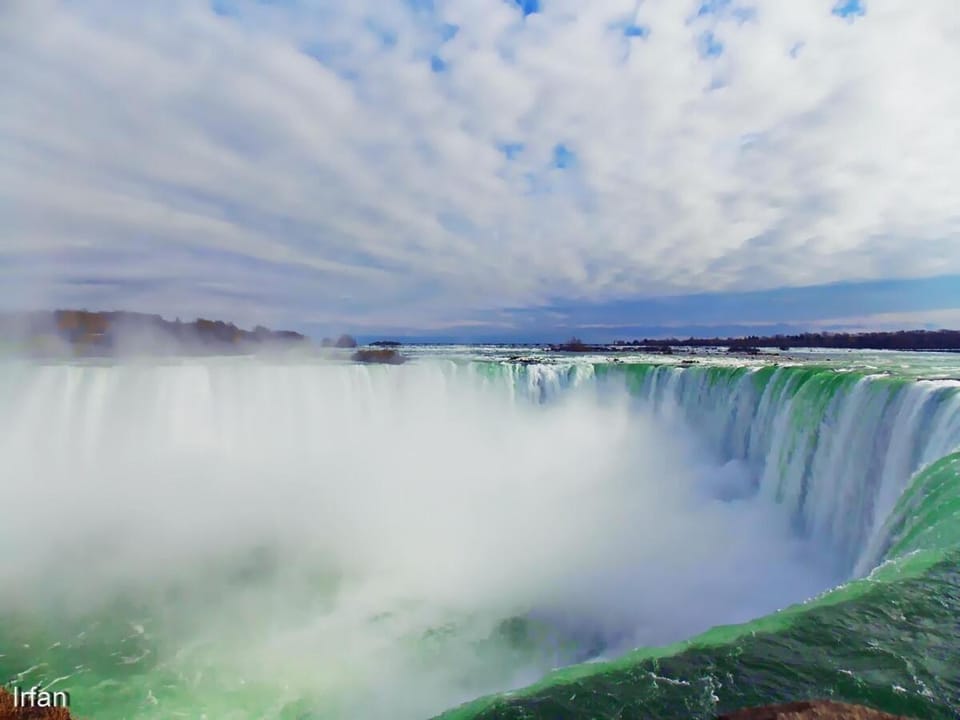 Niagara Falls Retreat 2BR with Parking Apartment in Niagara Falls