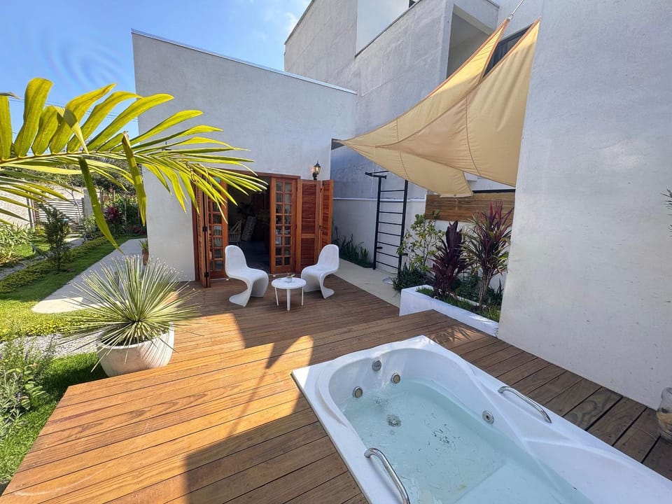 Casa com Jacuzzi Aquecida e Trilha p/Praia - SCR33 House in Florianopolis