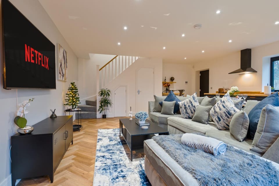 TV and multimedia, Living room, Seating area