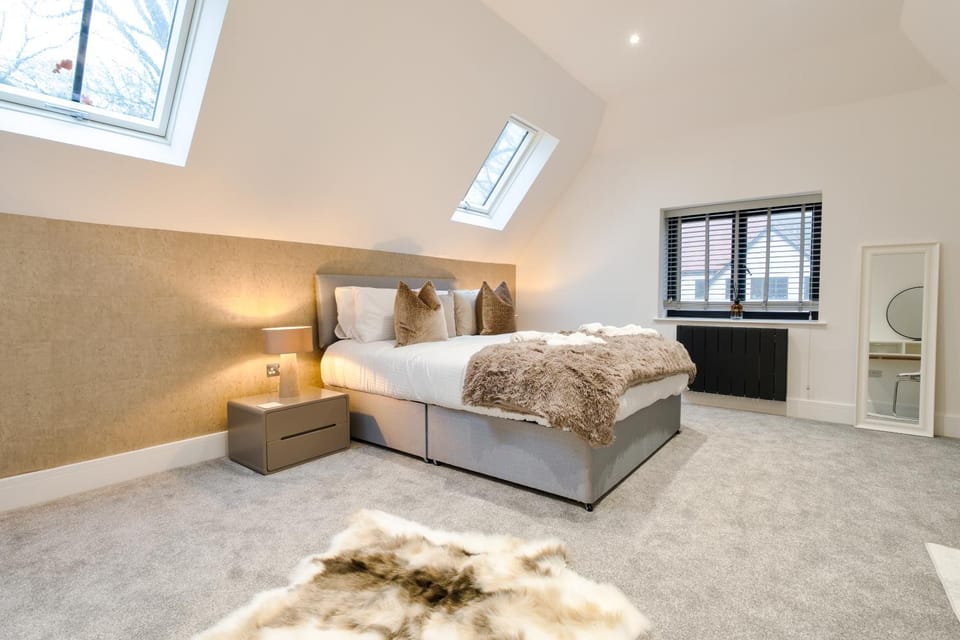 Bed, Photo of the whole room, Bedroom