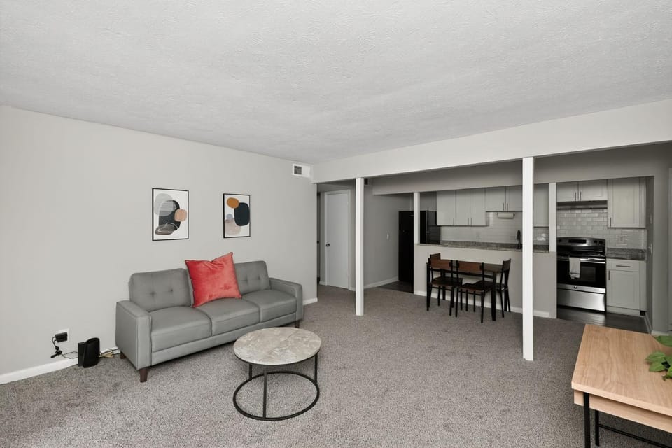 Warm and welcoming 2-bed Winchester getaway Apartment in Vinings