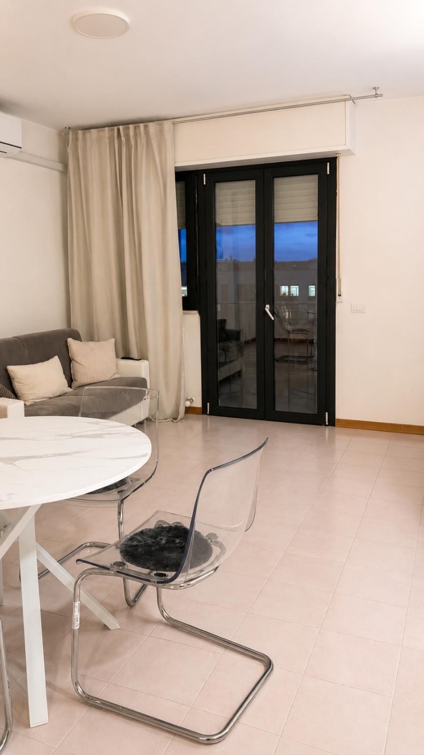 View (from property/room), Balcony/Terrace, Living room, Dining area