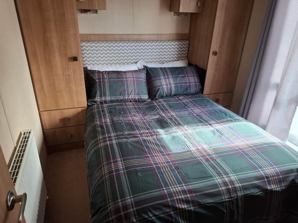 J&A's peaceful retreat on Tattershall lakes House in Tattershall
