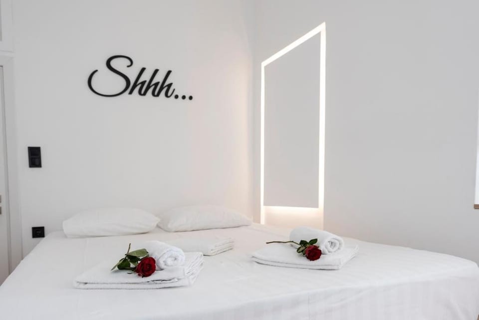 180 jacuzzi with Acropolis sunset view Apartment in Athens