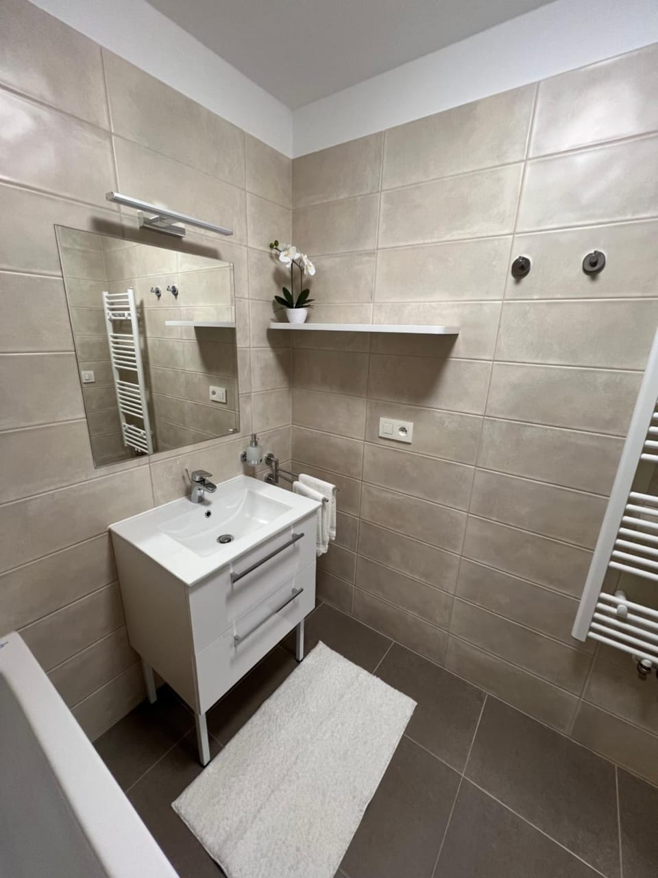 Die LUX Modern Apartment Near City Center with Free Private Parking Apartment in Bratislava