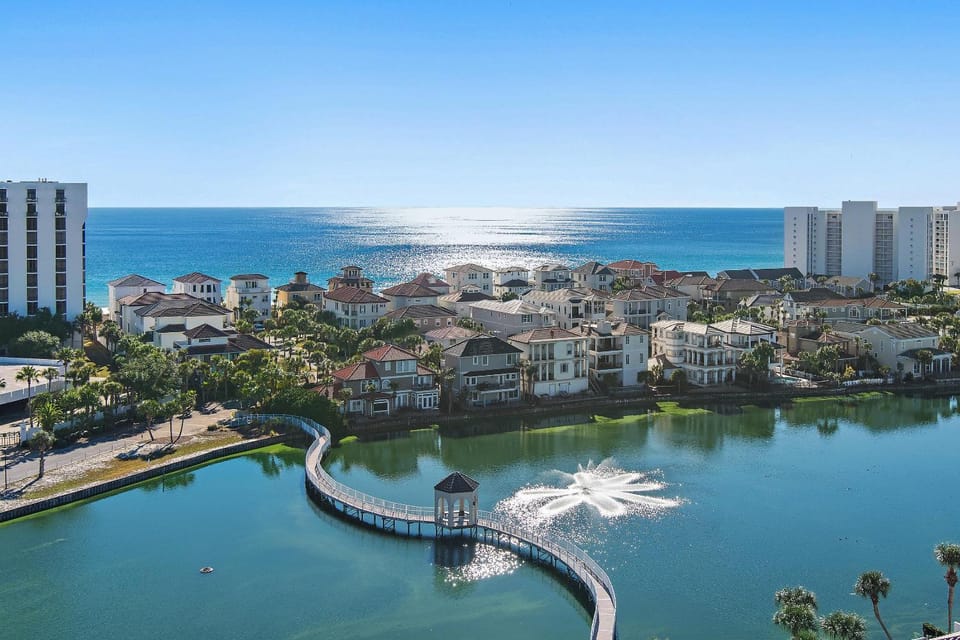 Pelican Beach Terrace 1203 House in Destin