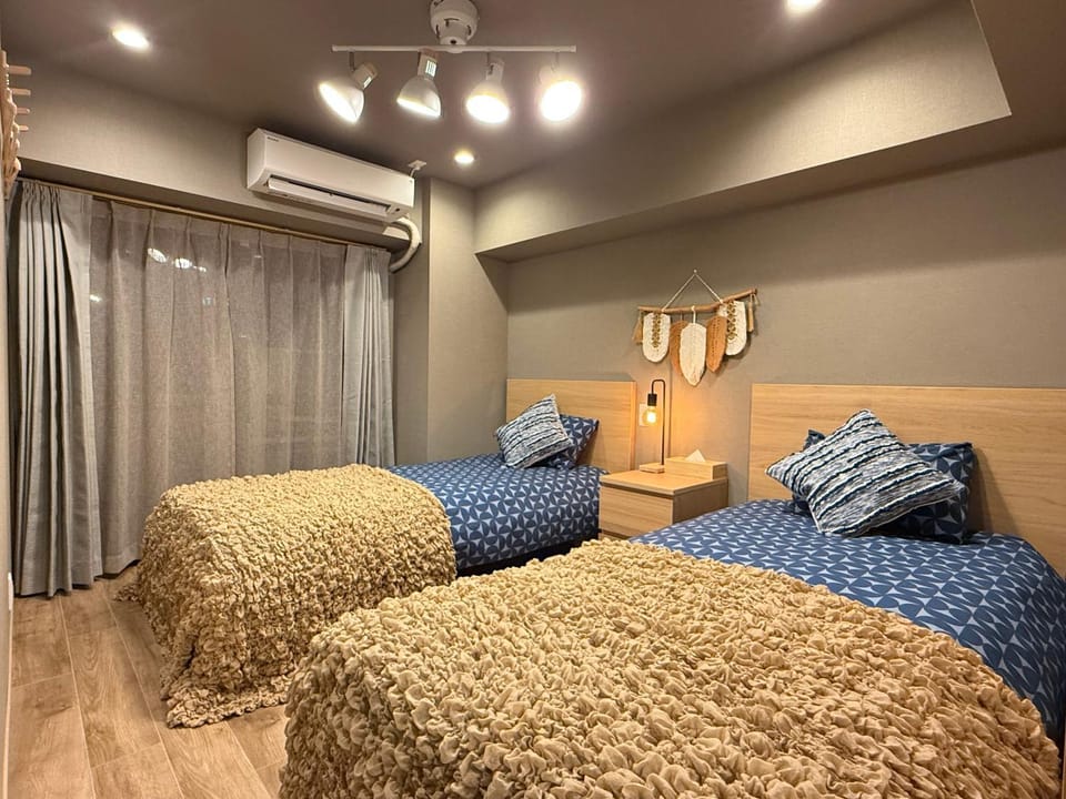 Bed, Photo of the whole room, Bedroom, air conditioner