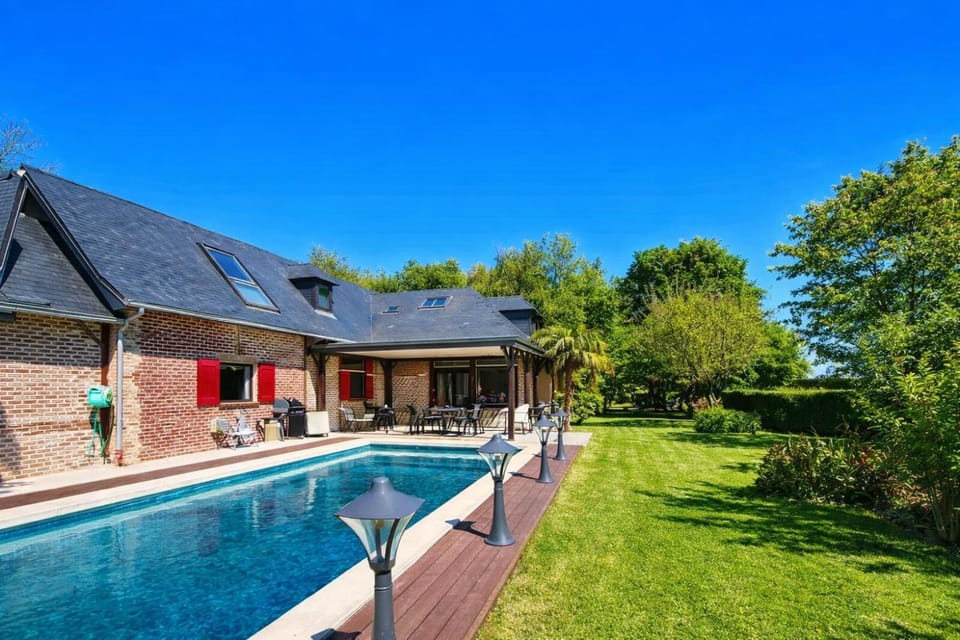 Property building, Spring, Garden, Garden view, Pool view, Swimming pool