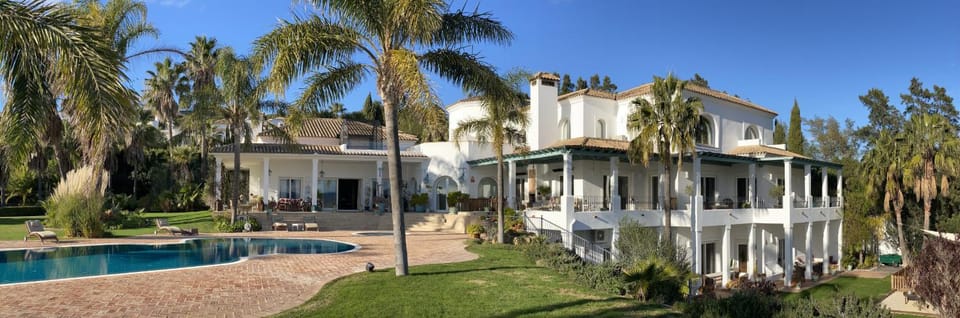 48 Luxury Eco Villa with Pool Jacuzzi Villa in La Janda