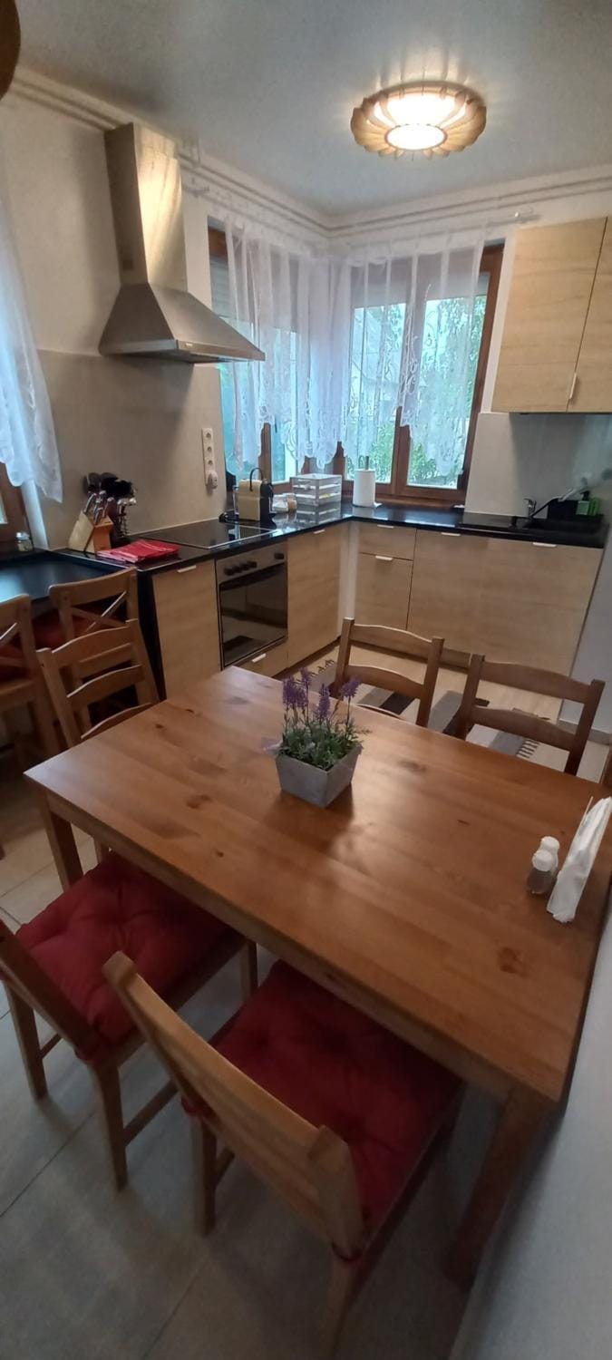 Kitchen or kitchenette, Kitchen or kitchenette