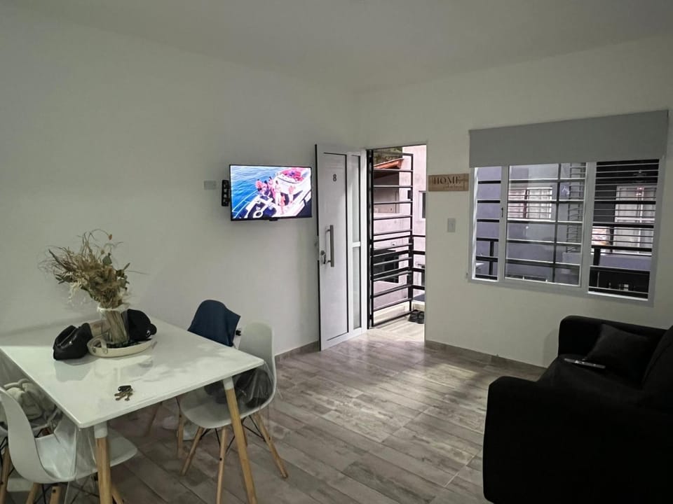 Roma departamento 3 ambientes cochera y parrilla Apartment in Costa Azul