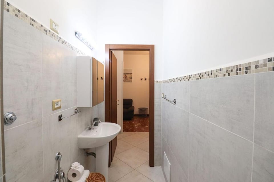 Chic 2 Suite Home - 20 min Colosseo & Metro 5 min Apartment in Rome