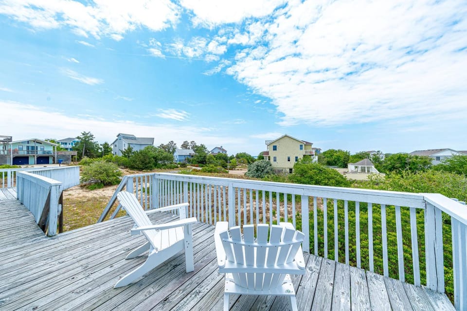 The Sailfish - Duck, Carolina Dunes, 300 Yds to Beach, Sound View, Pool, Hot Tub, Pets OK, Flex Stays House in Duck