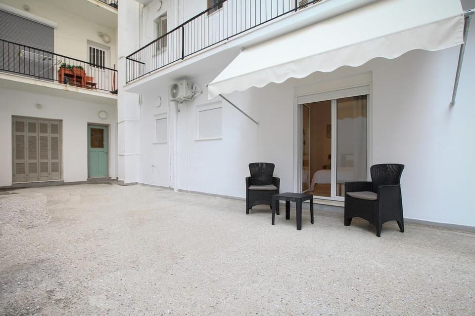 Inner courtyard view