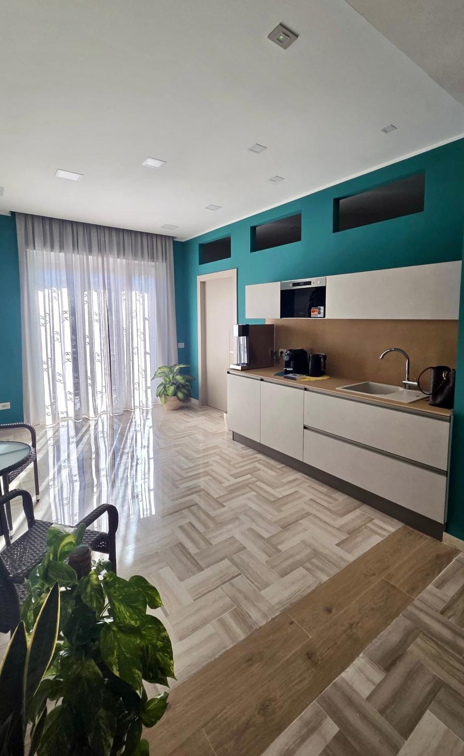 Communal lounge/ TV room, Kitchen or kitchenette