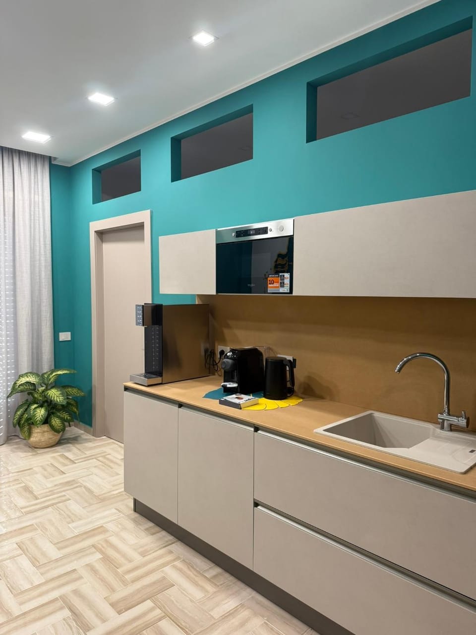Communal lounge/ TV room, Kitchen or kitchenette