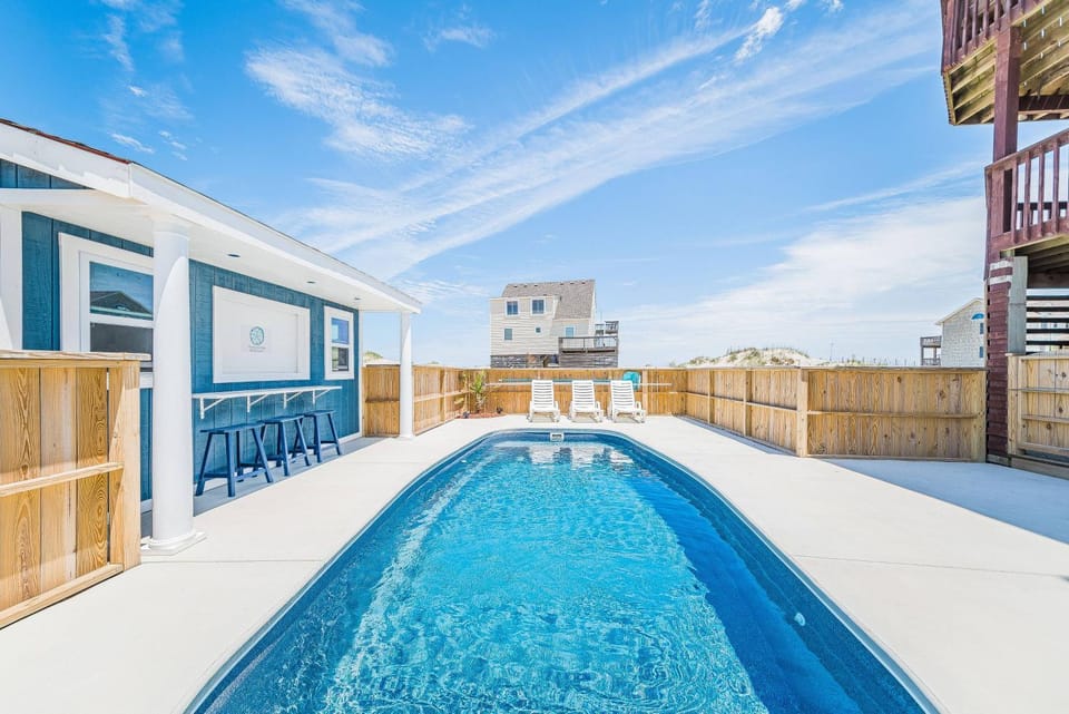 The Salty Sand Dollar - 4X4 Carova Beach, Ocean View, Pool, Hot Tub, Pool Table, Arcade Game House in Carova Beach