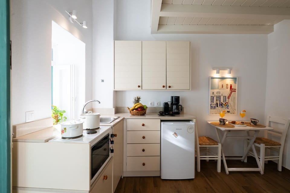 Kitchen or kitchenette, kitchen