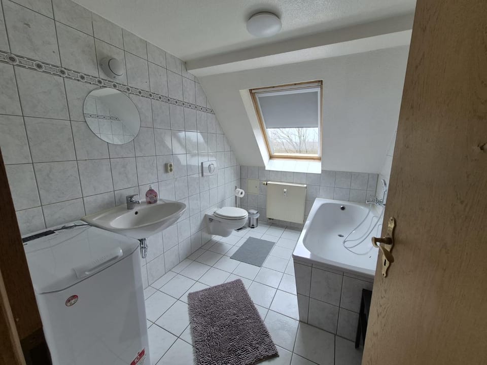 Ferienwohnung und Monteurzimmer Nähe Leuna, Merseburg, Halle und Leipzig Apartment in Thuringia, Germany