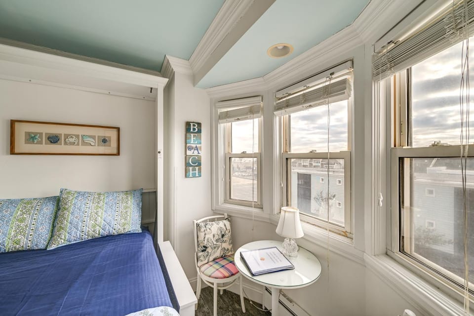 Prime Walkable Location! Ocean City Studio Apartment in Ocean City
