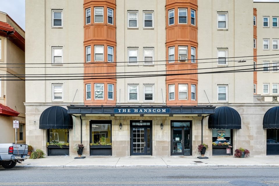 Prime Walkable Location! Ocean City Studio Apartment in Ocean City