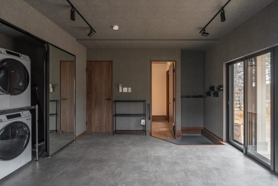 storage, laundry