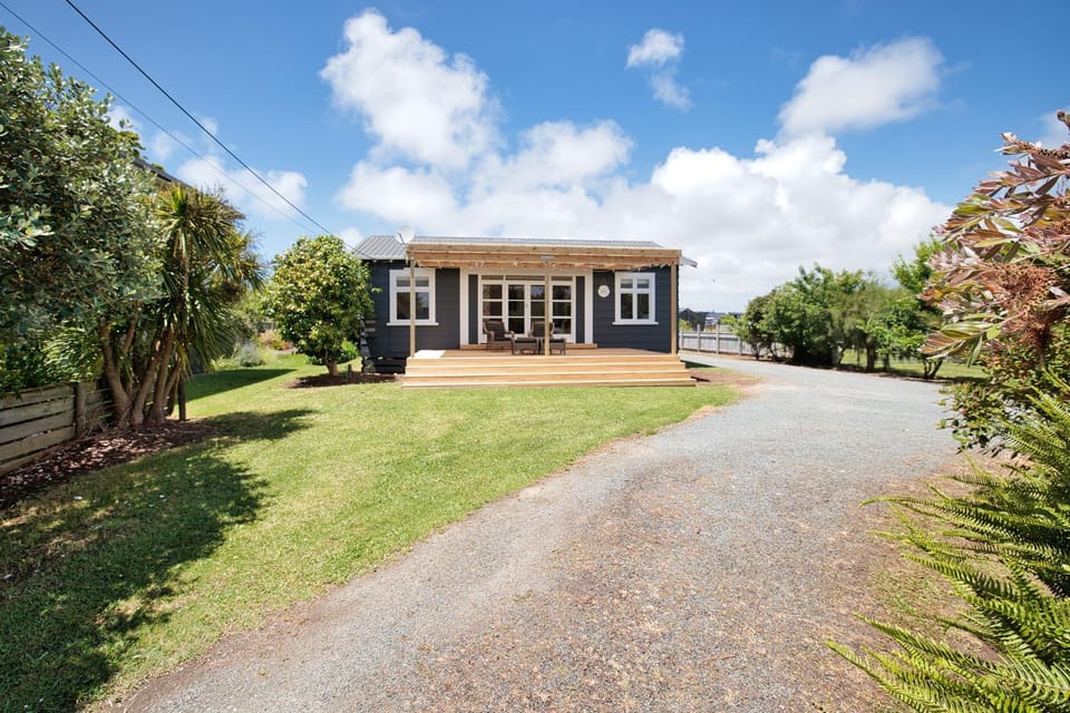 The Bach In Mangawhai Villa in Auckland Region