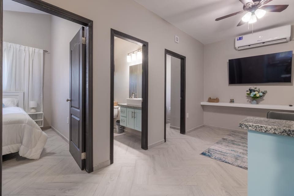 Lumora - Cozy 2-BD Condo in French Cay Apartment in Bay Islands Department