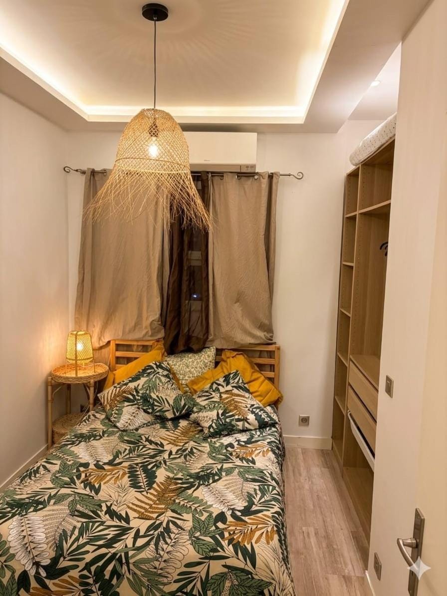 Bed, Photo of the whole room, Bedroom, wardrobe
