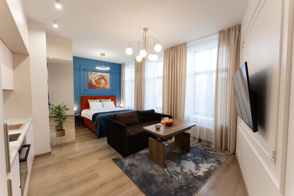 Sunlight Velvet Cozy Studio Heart of Riga - Central Self Check-in Apartment in Riga