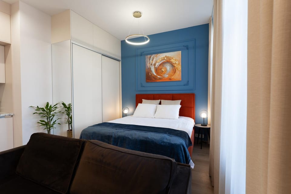 Sunlight Velvet Cozy Studio Heart of Riga - Central Self Check-in Apartment in Riga
