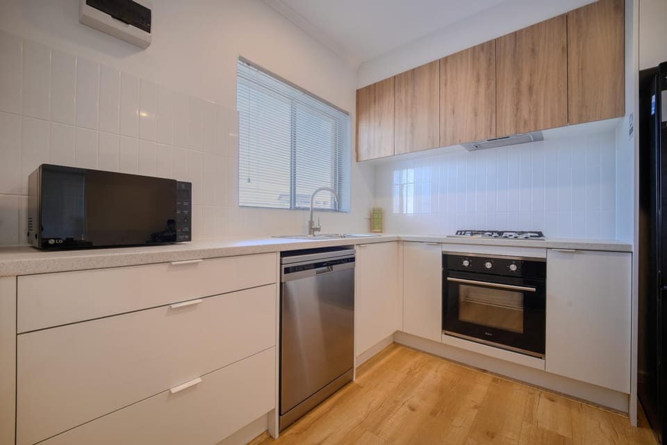 dishwasher, microwave, oven, stove, stove, kitchen, kitchen