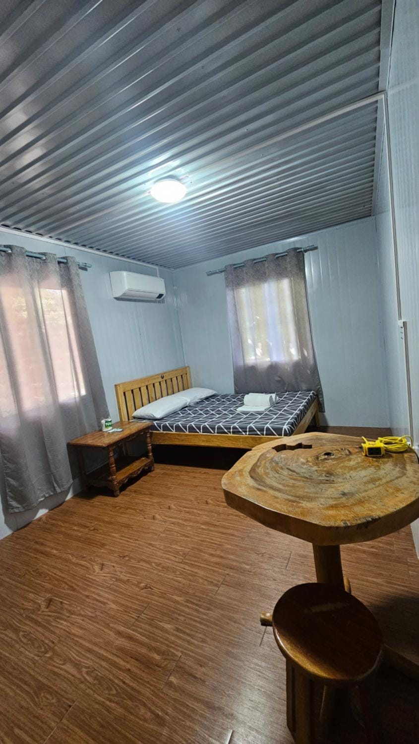 Bedroom, air conditioner
