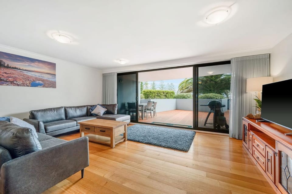 Holiday in style at Flightdeck Port Macquarie Apartment in Port Macquarie