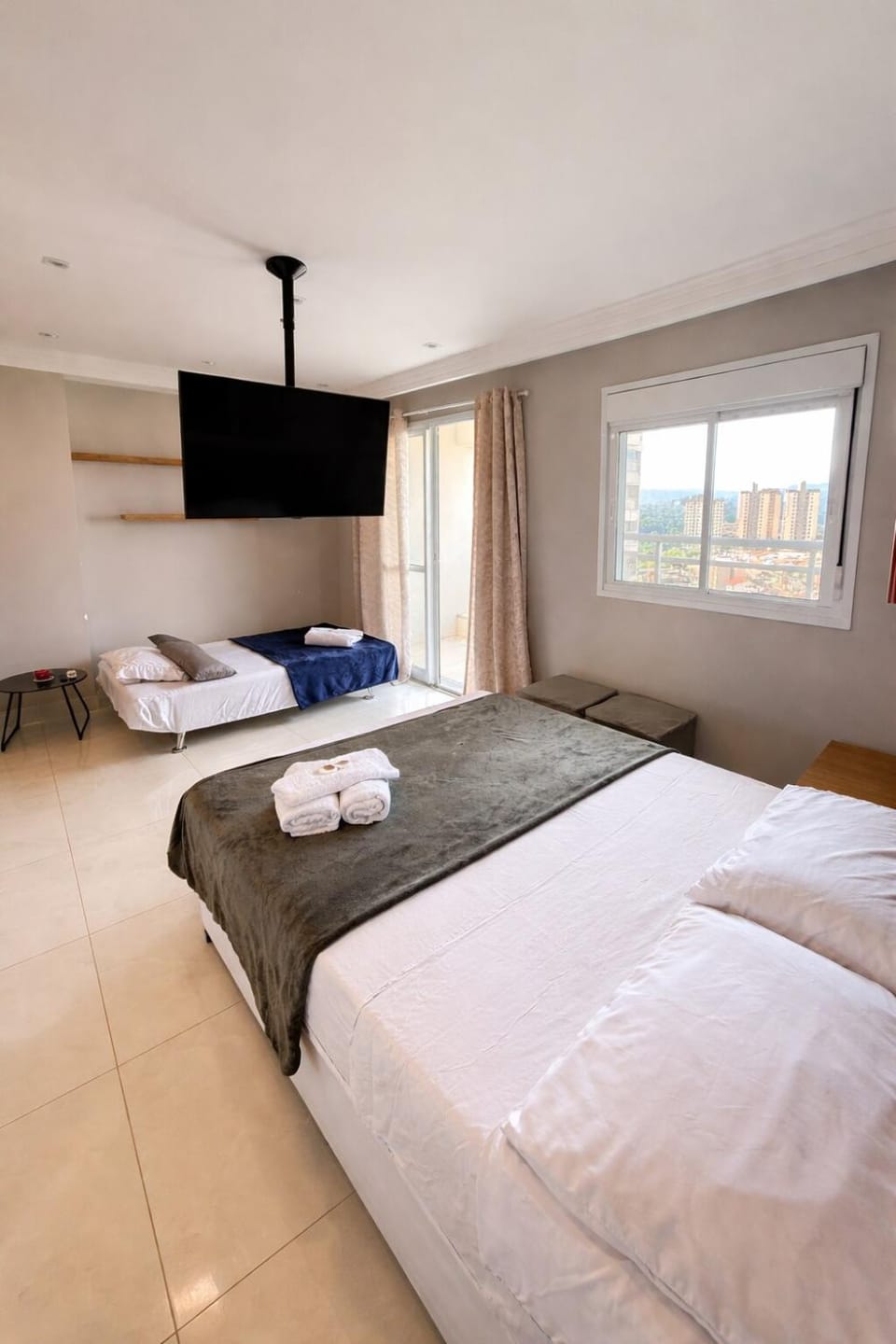 Communal lounge/ TV room, Bed, TV and multimedia, Photo of the whole room, Evening entertainment, Bedroom, towels