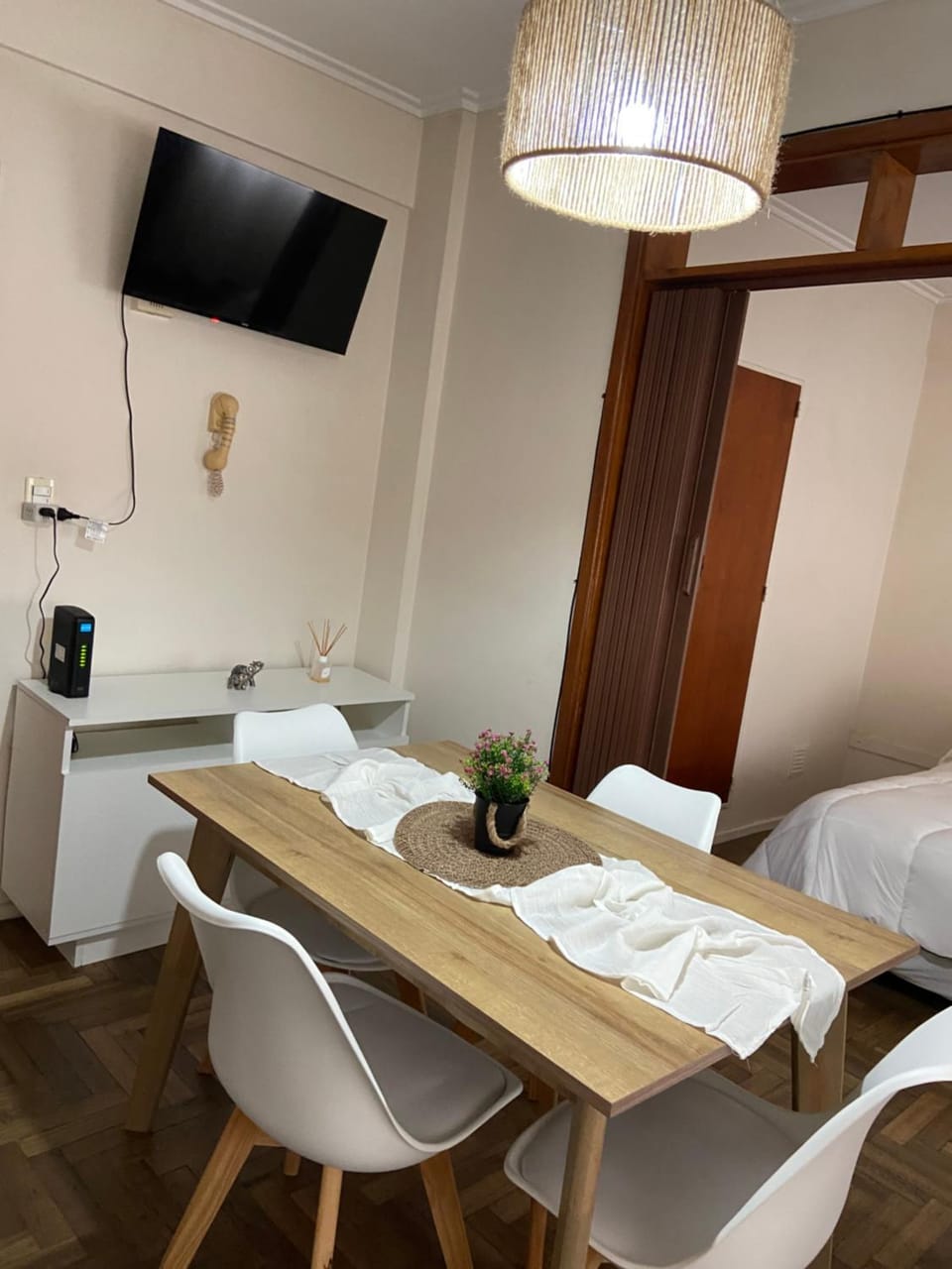 TV and multimedia, Dining area