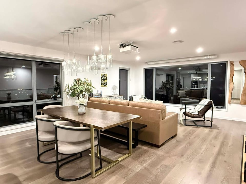 Luxurious Home, Danson in Valleys House in Glenorchy