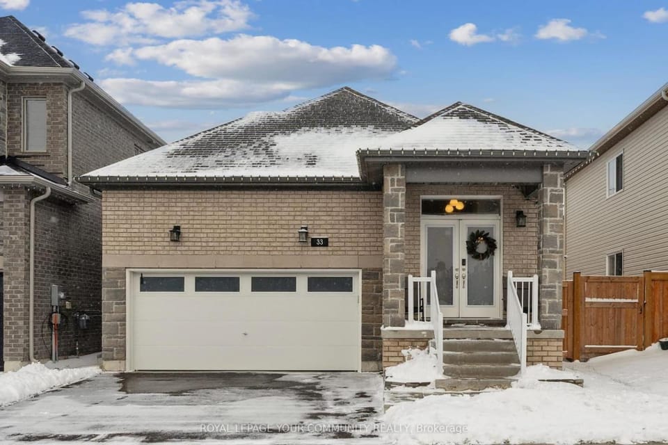 The Simcoe Stay Luxury Home in Barrie House in Barrie