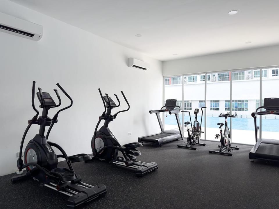 Chan Sow Lin - Cozy 3B3B - 6 pax - F&B & Mart Apartment in Federal Territory of Kuala Lumpur