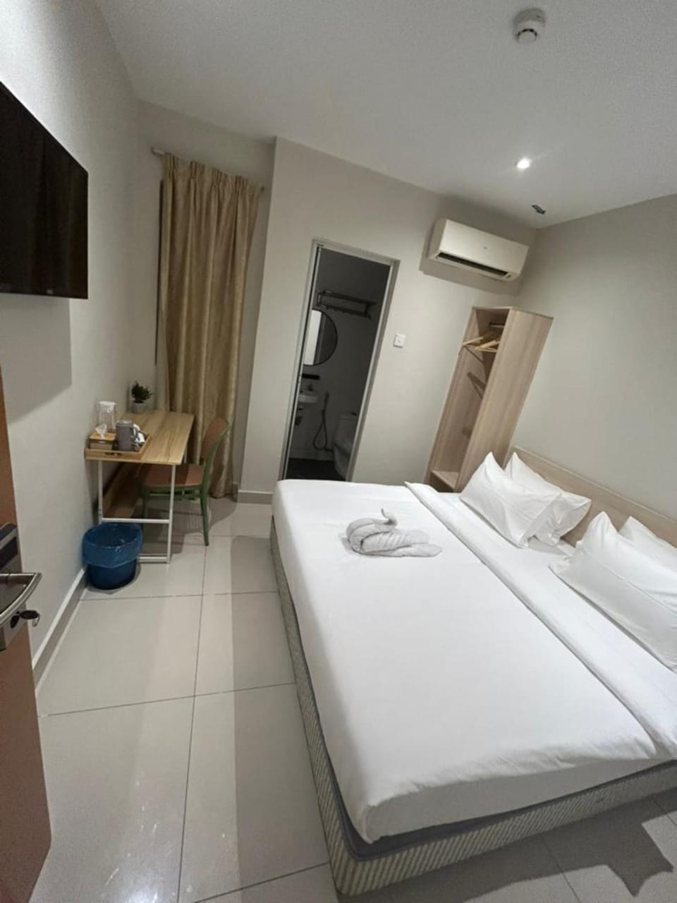 Swing & Pillows - Damansara Jaya Hotel in Petaling Jaya