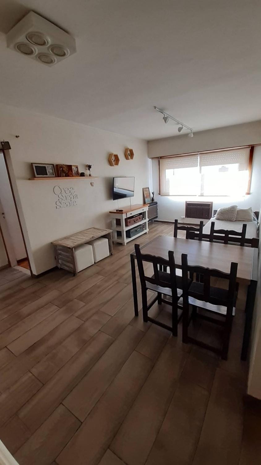 Departamento 2 ambientes céntrico con cochera Apartment in Mar del Plata