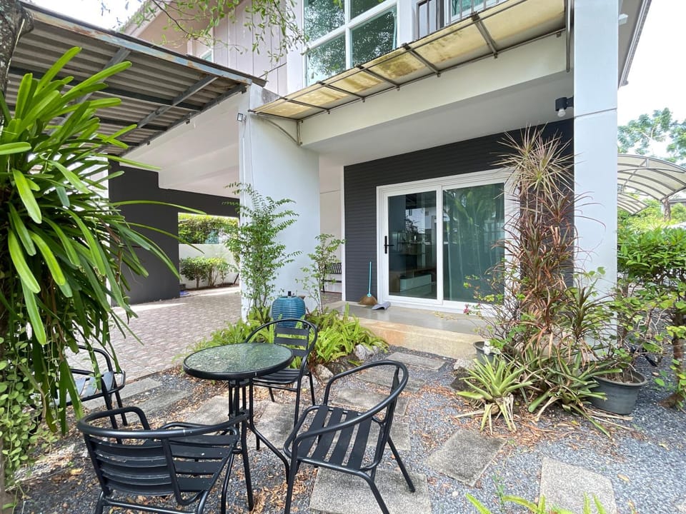 Cozy Serene Home Quiet Garden for a Peaceful Stay House in Phuket