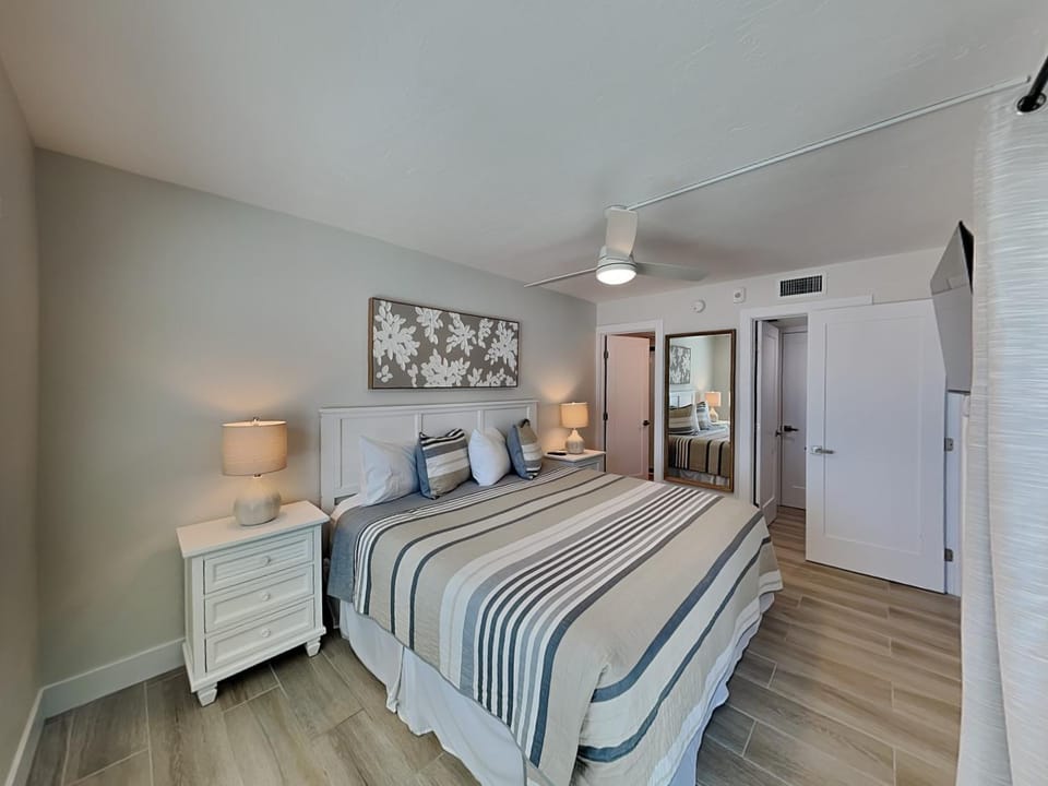 Bed, Bedroom, furniture, air conditioner