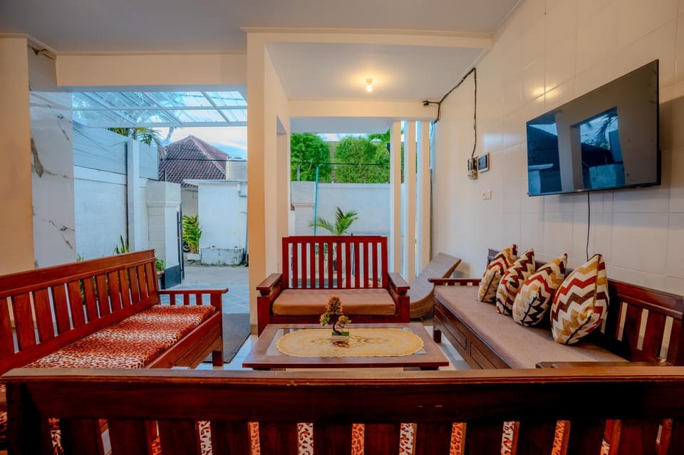 Cedil Private 3BR Pool Villa Seminyak Apartment in North Kuta