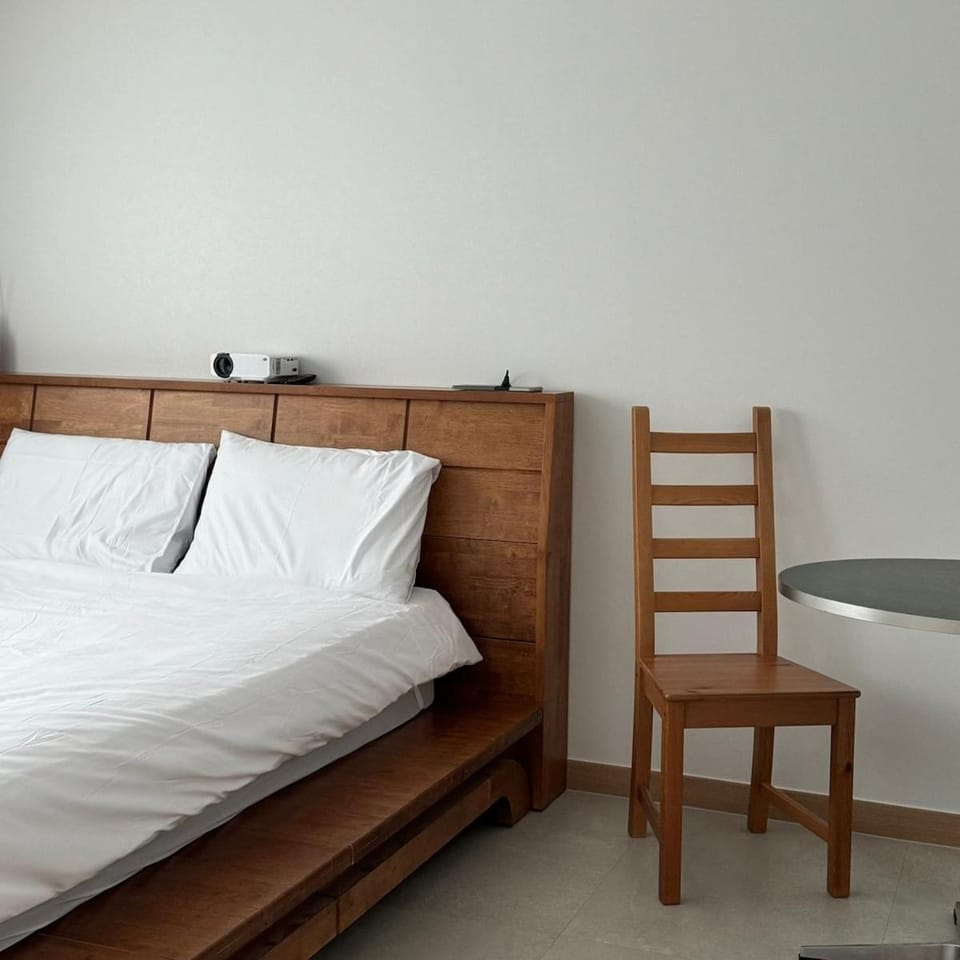3 Rooms Private Sun Yudo Station 4 Minutes Dangsan Station 6 Minutes Hongdae Kimpo Airport Yeouido Yeongdeungpo-gu Hangang Park Sensational Accommodation 8 People Seoul Apartment in Seoul
