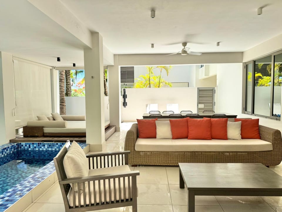 Patio, Swimming pool